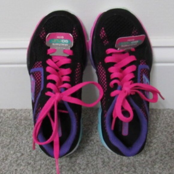 Girls Skechers Go Run Ride Sneakers 11 NWT - Picture 2 of 4